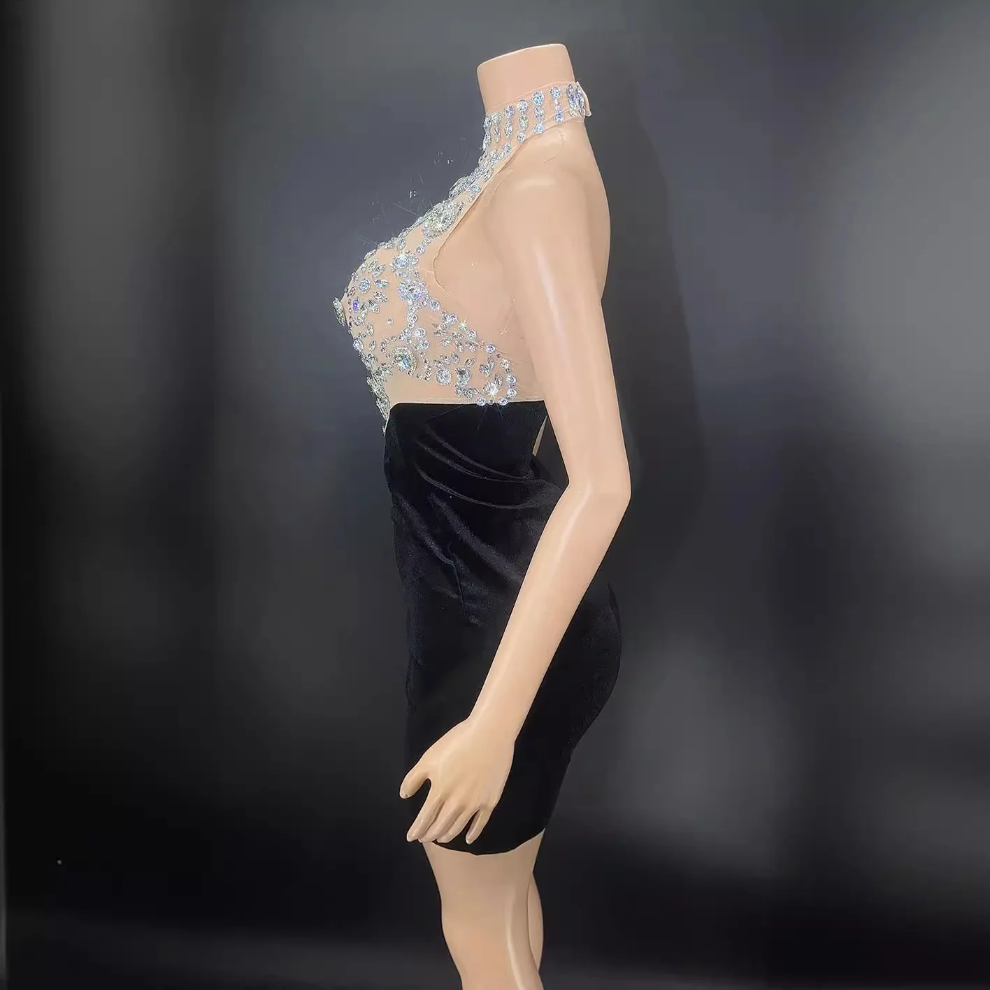 Bling Diamond Halter New Fashion Women Party Mini Dress Abiti da sera di lusso Abiti per le donne Party Abito da prestazione di fascia alta