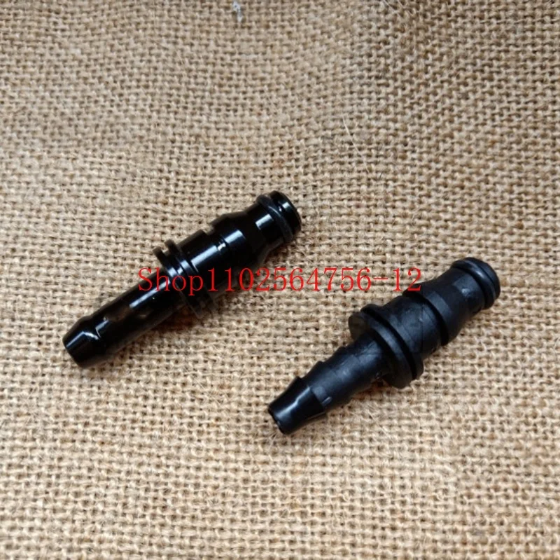 

Suitable for Mercedes-Benz W221 W222 Return Pipe Joint S300 Water Bottle S350 Water Pipe Head S450 S500