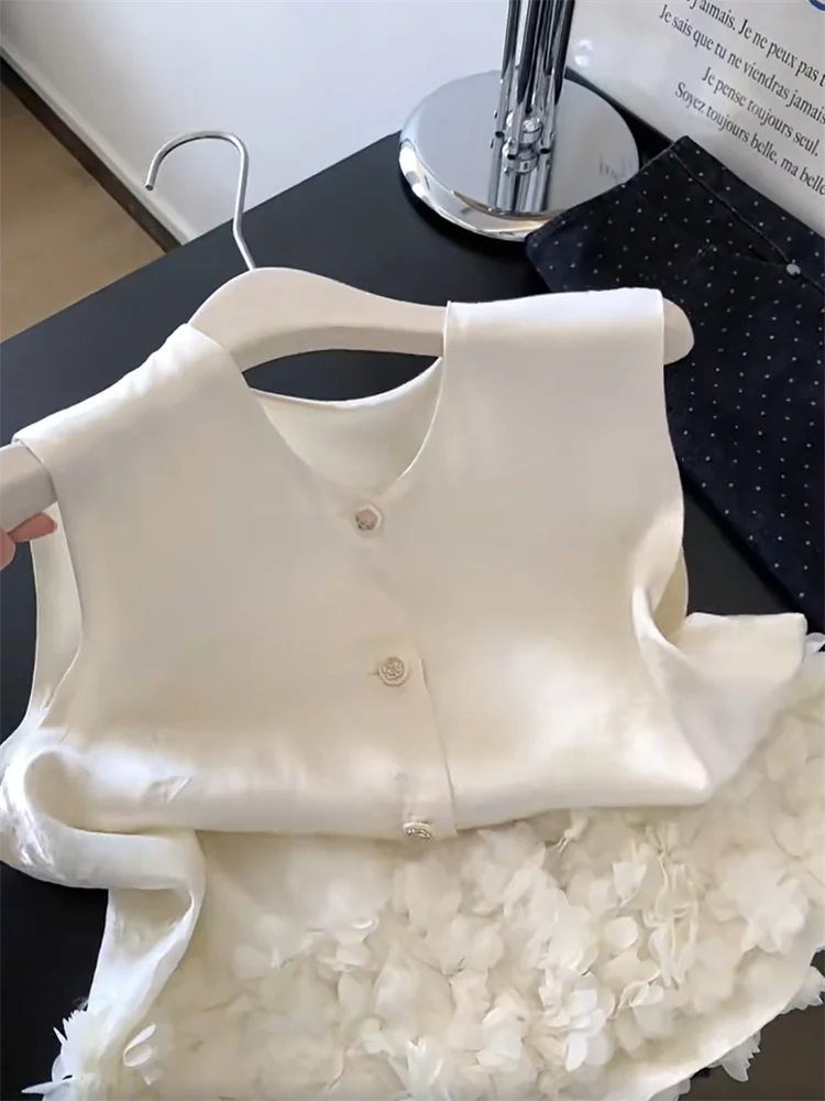 Silk Satin Petal Design Svel Vest Women's Summer Sle Commute Slim Fit round Ne ort Length Single Button Closure