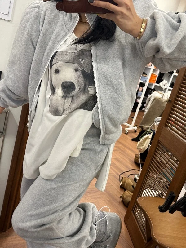 ชุดเซ็ตสองชิ้น เสื้อฮู้ดซิปขนฟูอุ่นๆ และกางเกงขายาวทรงกว้าง แฟชั่นเสื้อผ้าผู้หญิงสำหรับฤดูใบไม้ร่วงและฤดูหนาว สไตล์ลำลองและสปอร์ต