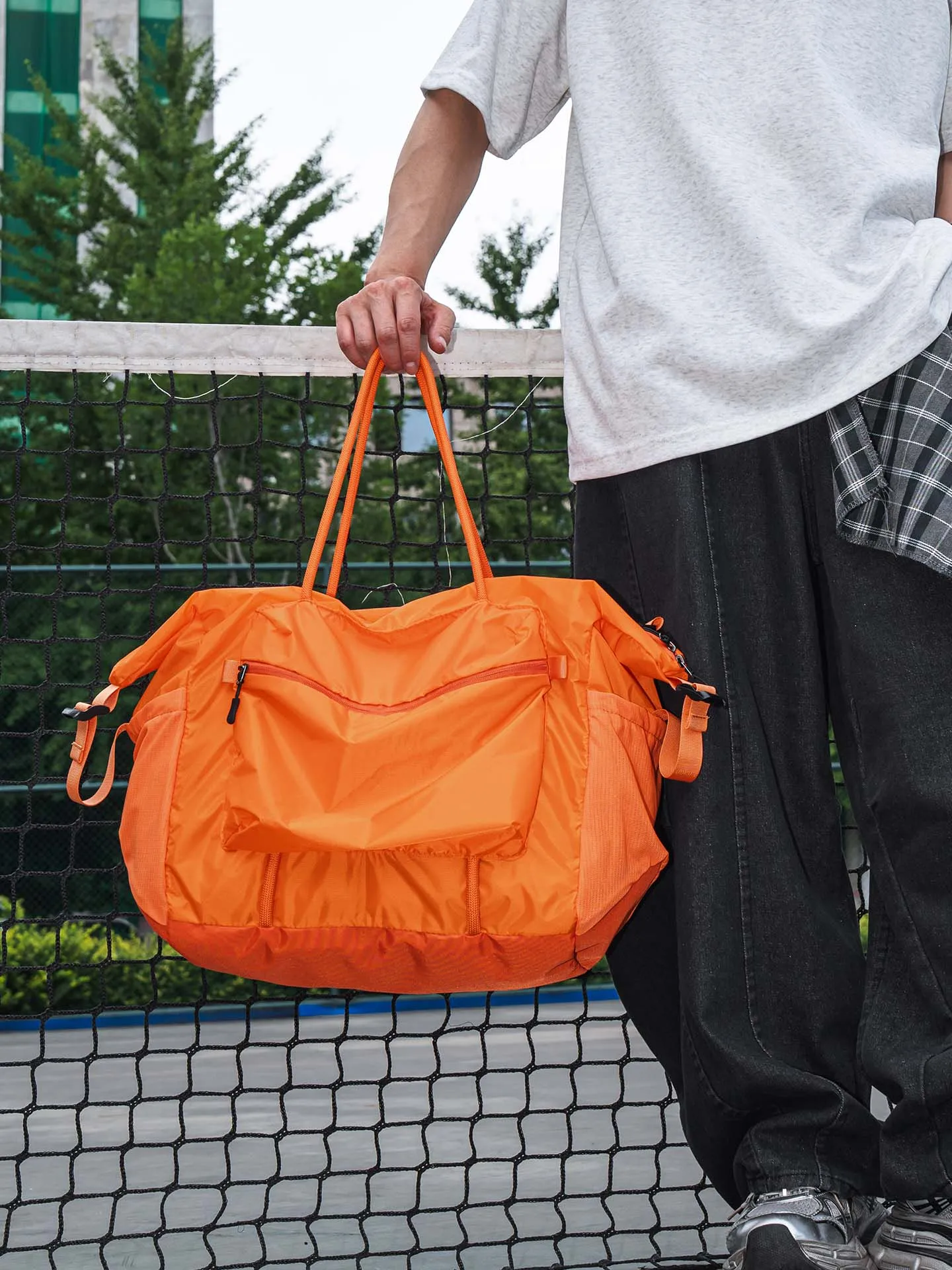 Large Capacity Lightweight Crossbody Bag for Fitness Training Portable Sport Storage Handbag Suitable for Youth Casual Use