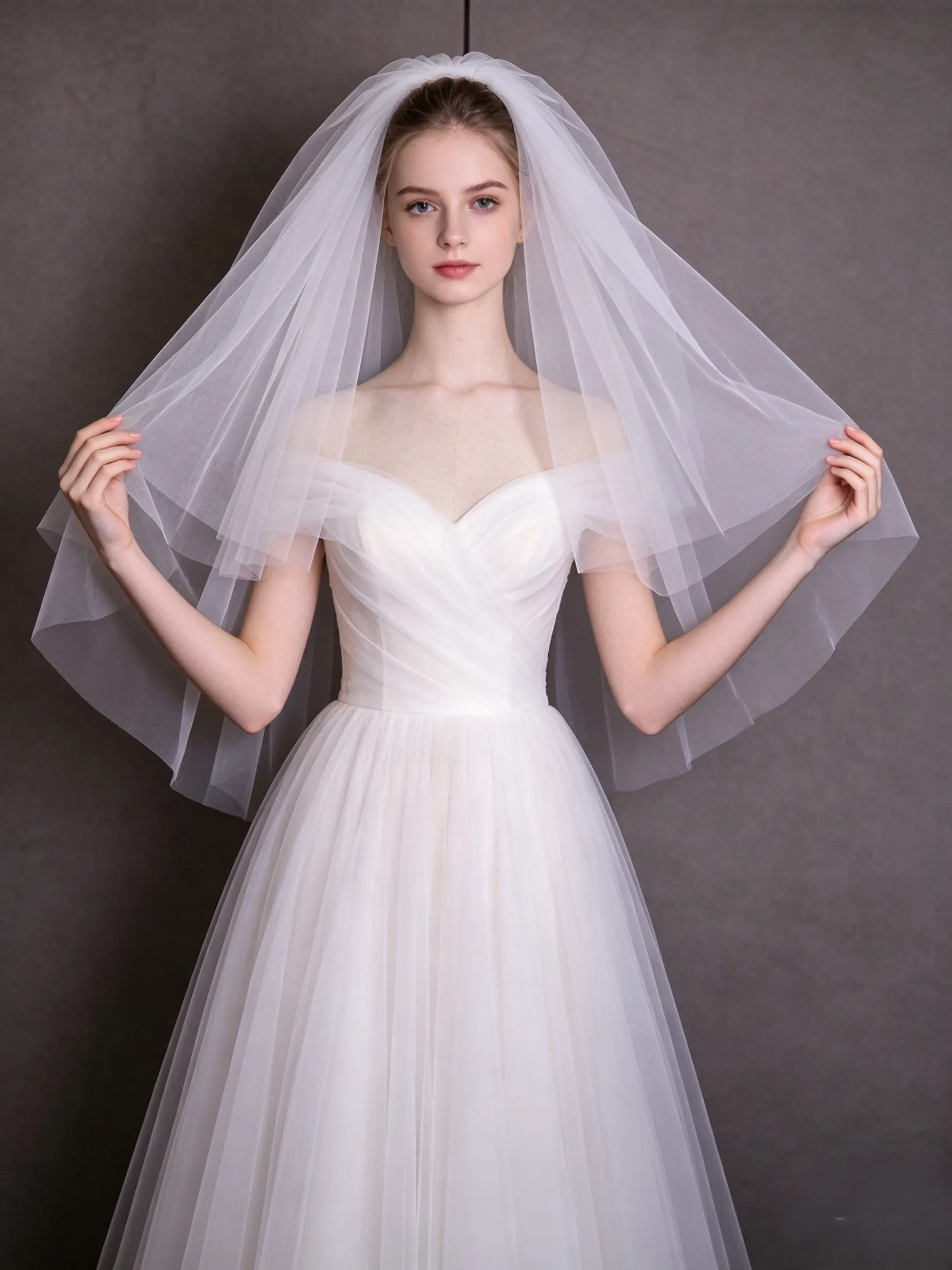 

2Layer White Ivory Bridal Veil Classic Vintage Wedding Veil Gather At Comb Soft Tulle Cut Edge Wedding Hair Accessories G28