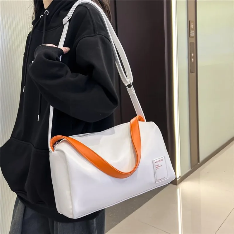 Bolsa Crossbody de grande capacidade para mulheres, portátil, viagem, lazer, pendulares, esportes e fitness, nova tendência