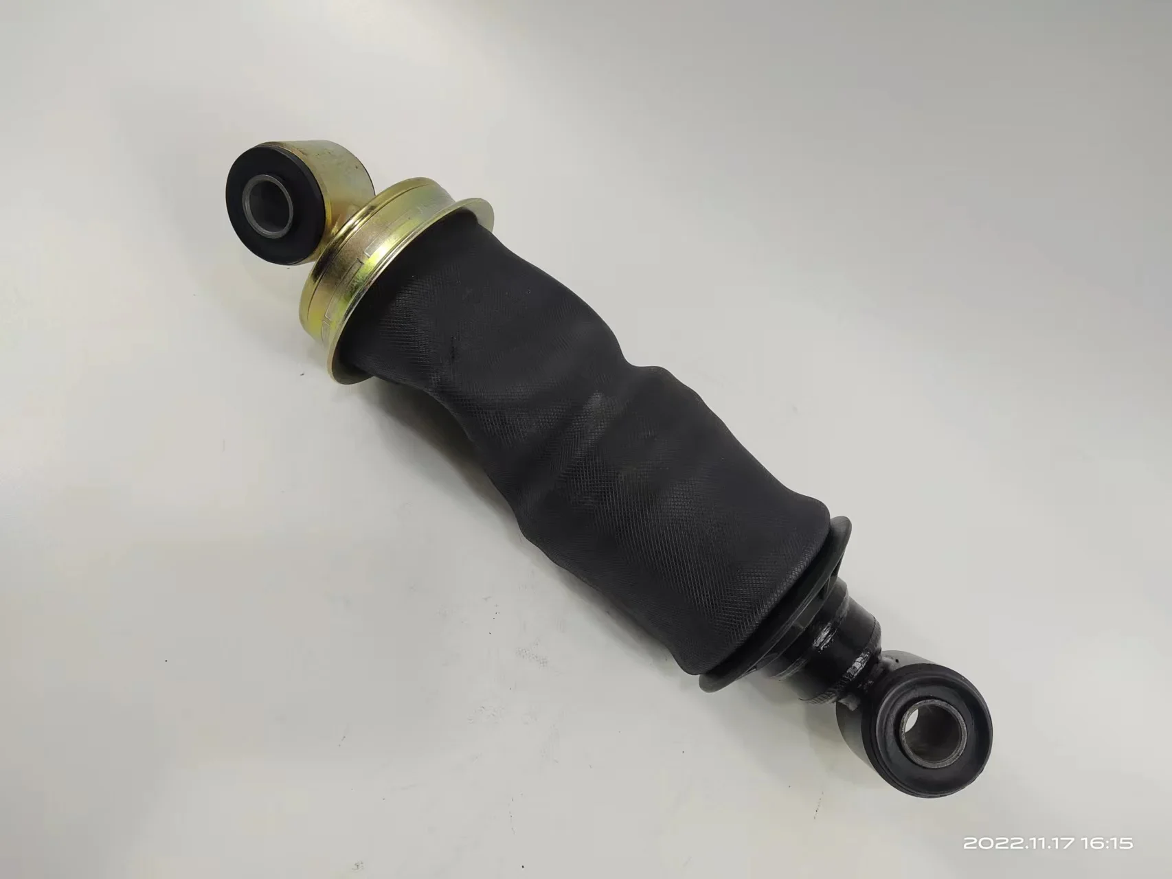 REPLACEMENT SHOCK ABSORBER CAB SUSPENSION  500357352 For IVECOStralis