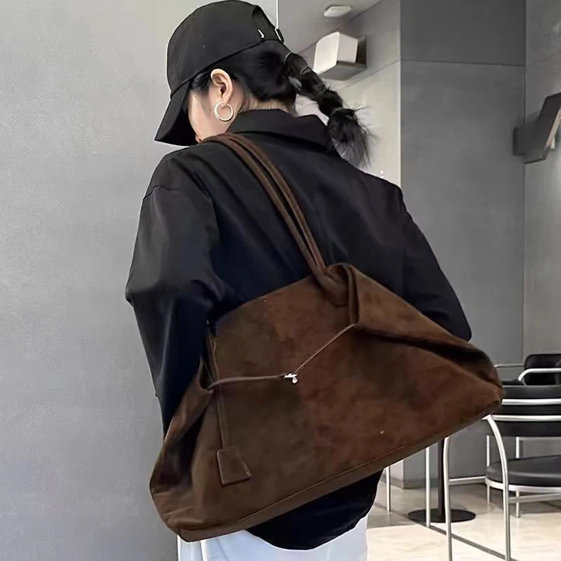 Bolso Retro de piel de vaca con almohada para mujer, bolsos de ante de lujo para uso diario, bolsos de hombro de gran capacidad para ir al trabajo, bolso de bolos