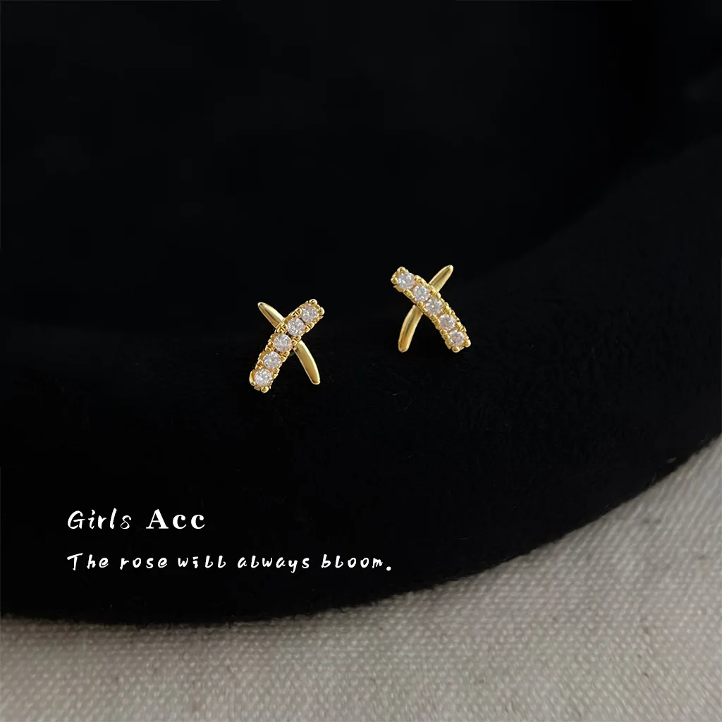 

Fashion Commute 925 Silver Cross Zircon Earrings Wholesale Women Minimalist Korean Style Simple Elegant Ear Studs Jewelry