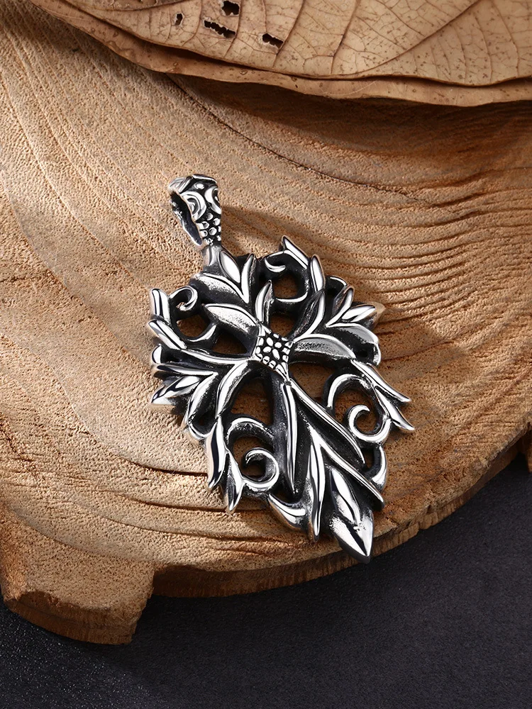 Wholesale 925 sterling silver pendant, personalized and versatile, Bloody Maria pendant, Thai silver retro vintage vintage fashi