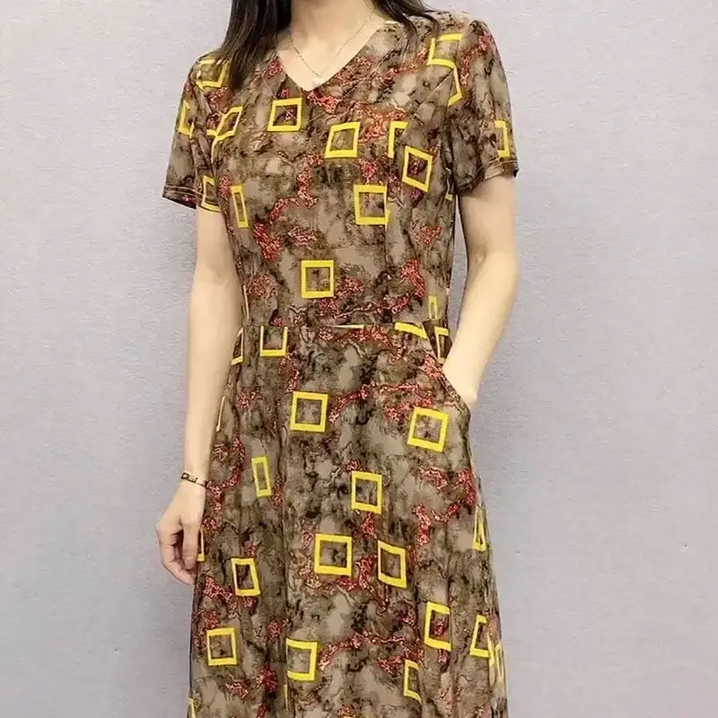 Summer Loose Vintage Geometric Printed Dresses V-Neck Elegant A-Line Fashion Short Sleeve Women\'s Clothing Commute Midi Dress