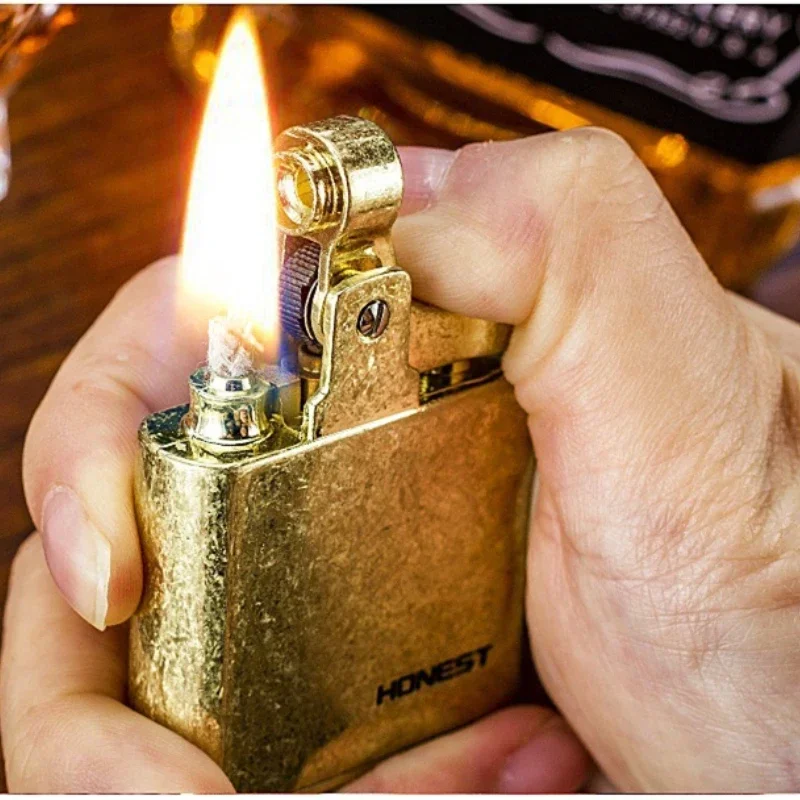 New Windproof Retro Brass Cigar Lighter Cigar Lighter Men Smoking Accessories Gadget Metal Luxury Kerosene Lighter Waterproof