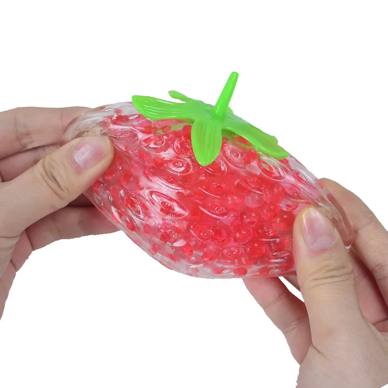 Palle antistress Squishy alla fragola per bambini adulti palla antistress giocattolo sensoriale palla per impastare giocattoli per spremere la palla per alleviare l'ansia