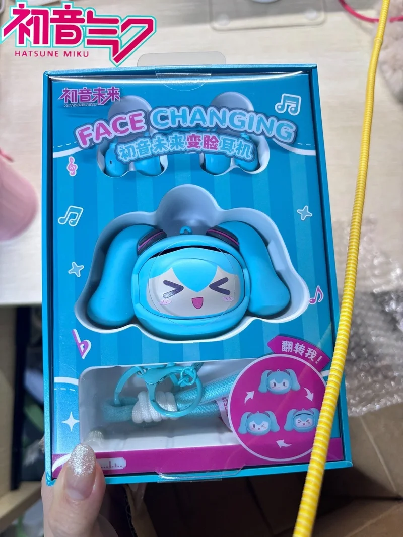hatsune-miku-sports-music-action-figure-face-changing-model-wireless-bluetooth-earbuds-air-conduction-clip-on-ear-not-in-ear