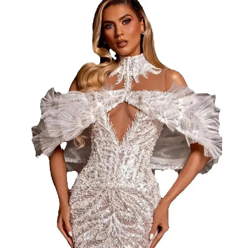 豪華なVネックウェディングドレス、女性用セクシーなパールビーズ刺繍のブライダルドレス、カスタムメイドのロングトレーンブライダルガウン