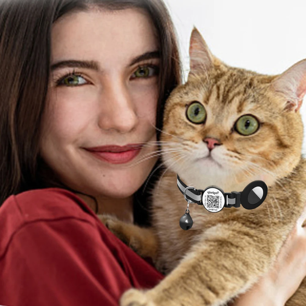 Stylish Black Silicone Cat Collar with QR Code Tag Lightweight Nylon Collar for Small Cats and Pet Safety