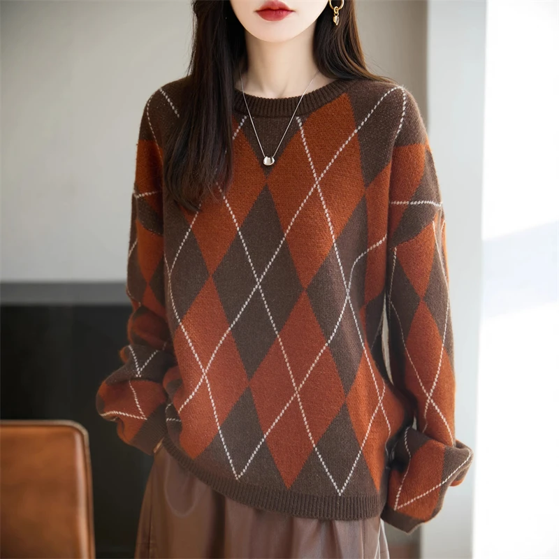 

2025 New Autumn Winter Pullover Sweater Color Matching Diamond Sweater Stripe Round Neck Retro Contrast Sweater Loose Knit Tops