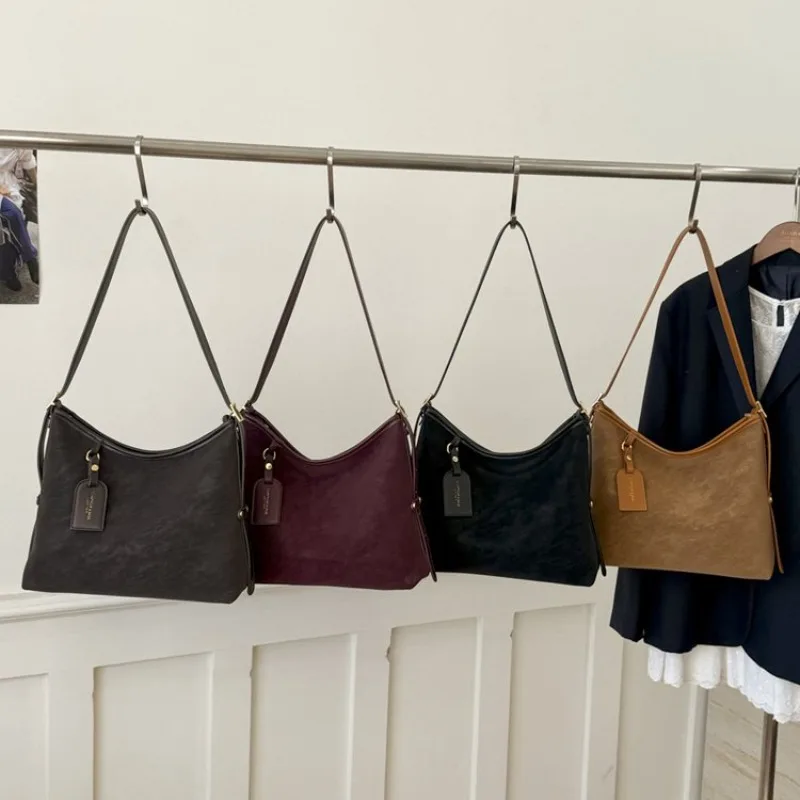 

Versatile Effortless Tote Bag Underarm Crossbody Office Commuting 2025 New Model Exquisite Chic Sleek Elegant