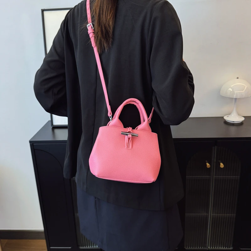 

Vintage Casual Leather Diaper Bag Minimalist Trendy Crossbody Bag Large Capacity For Women Elegant Commuter