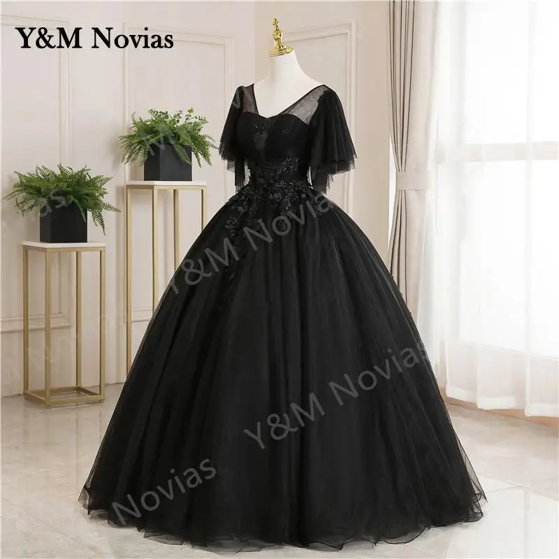 Y & m novias neue Quince anera Kleider elegante V-Ausschnitt Party Abschluss ball mit Ärmel schwarz Quince anera Kleid Vestido Spitze Blumen druck geraffte