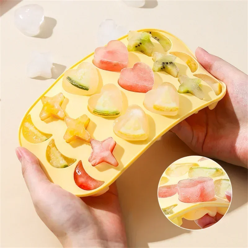 

Silicone Ice Cube Mold with Lid 18 Holes Heart Shape for DIY 3D Star Juice Whiskey Cocktail Ice Cube Tray