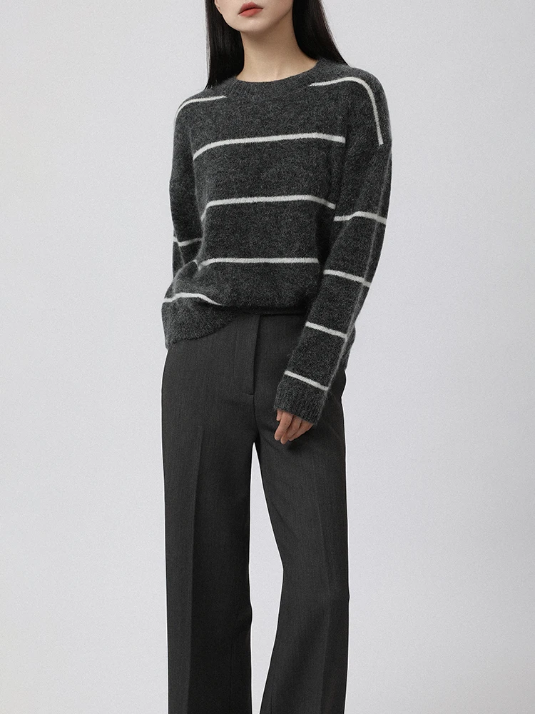 

New Arrival Casual Faion Striped Knitted Sweater Brand Yarn Camere Overhead irt Comfortable Loose Fit Winter 2024