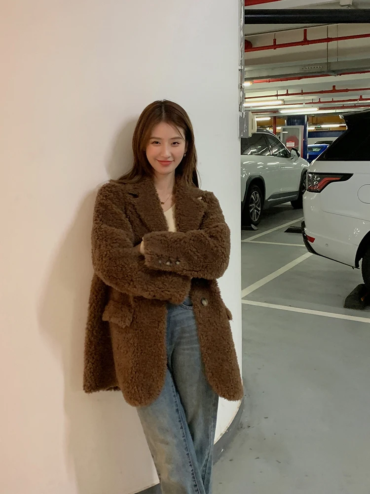 

Rosa Estate 2025 Winter New Sle Women's Lamb Fur Jaet Coat Fake Leather eepskin Coat Long Sve Korean Sle Commute