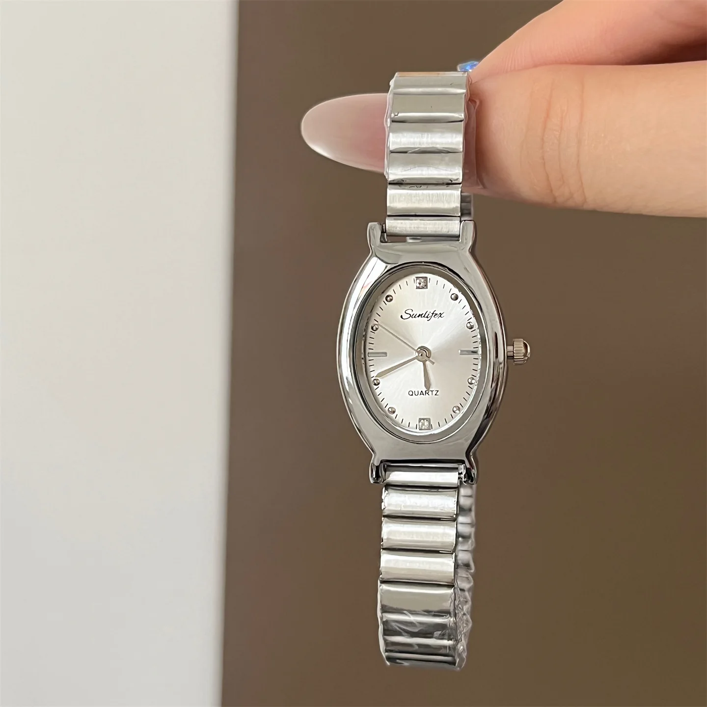 Retro-Style Women'S Leather Strap WatchFashionable And Simple, Oval Dial, Elegant Retro Quartz Watch, A Perfect Gift For Women.