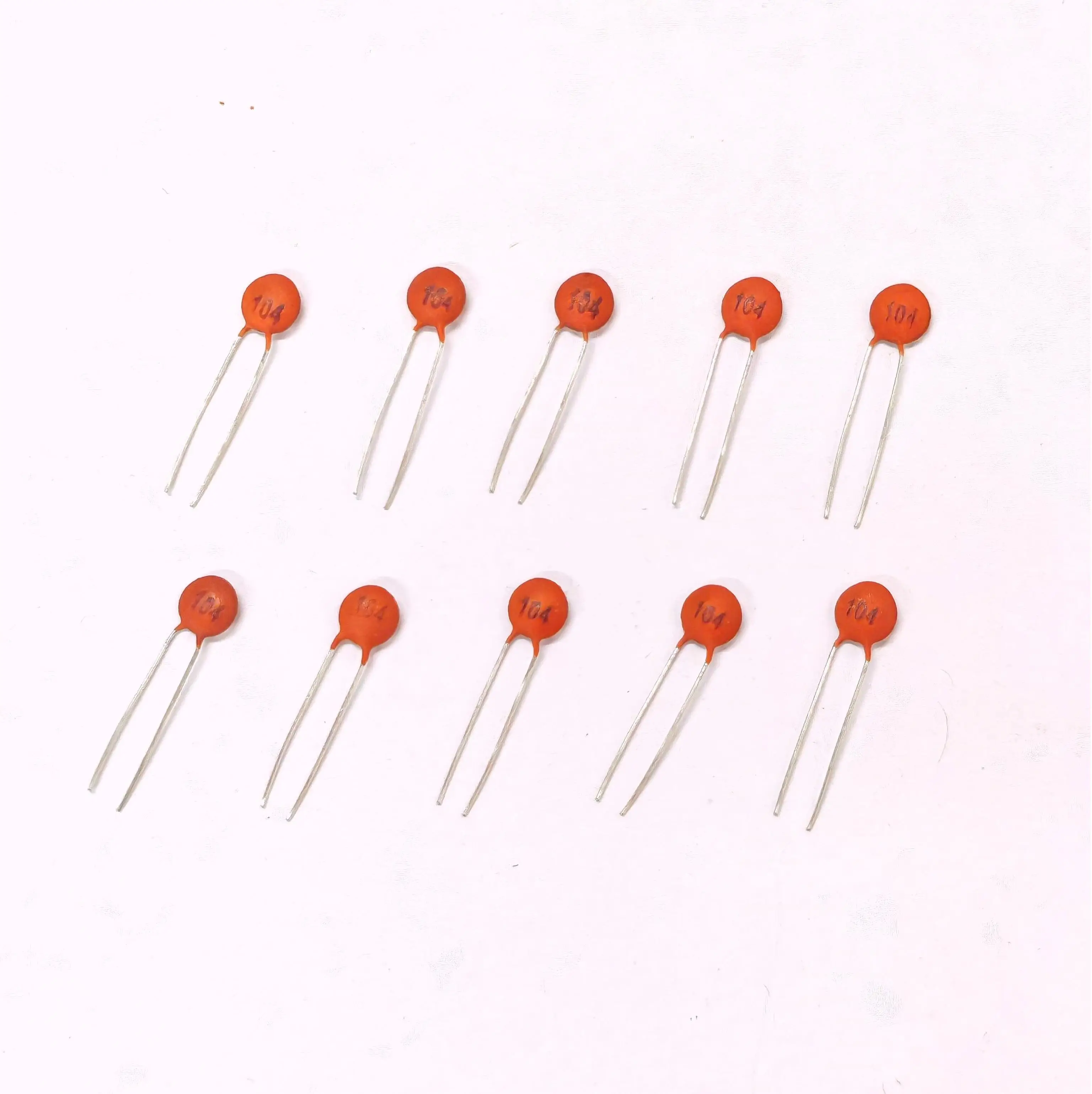 100/200 قطعة كوندينادور سيراميكو 50V 1pF ~ 100nF 0,1 فائق التوهج 104 4,7PF 10PF 22PF 33PF 47PF 100PF 101 220PF 221 330PF 470PF 1NF 103 47NF 4