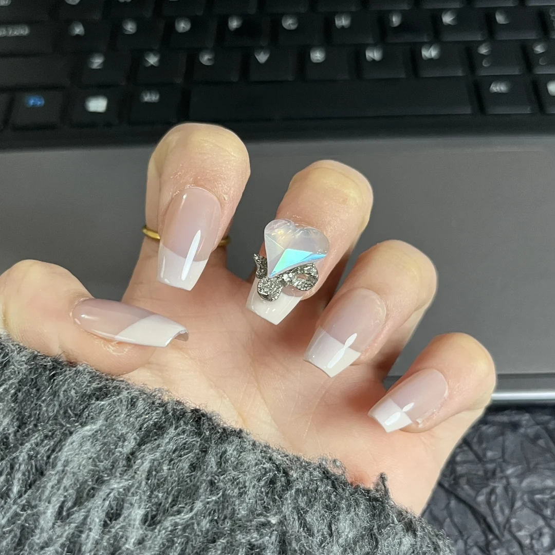 Emmabeauty Purple Heart River Handmade Press On Nails Short Ladder Nude Ice Transparent High-end New White Nail Stickers.