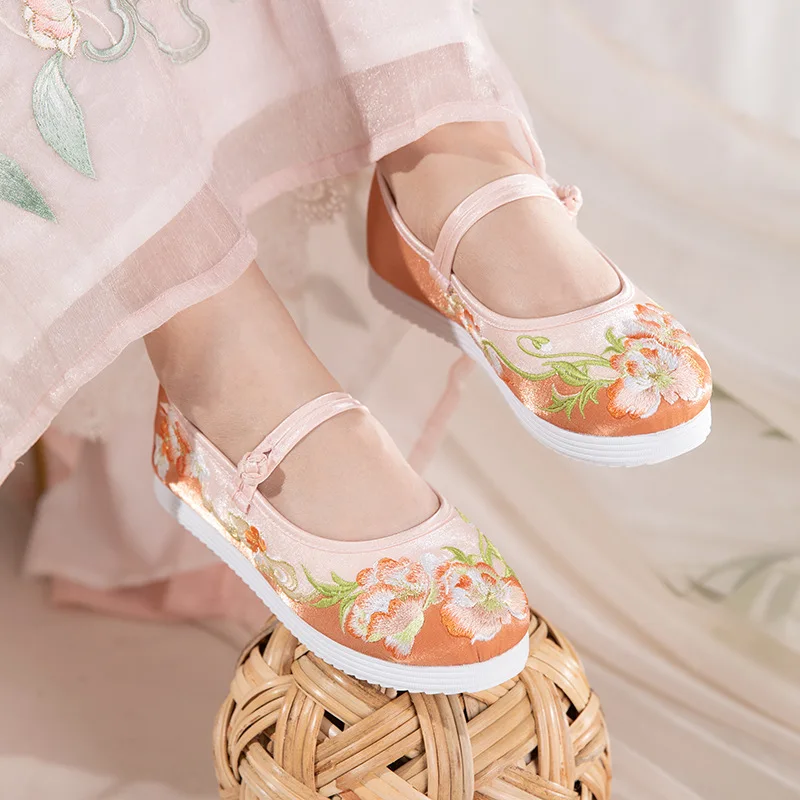 

CY255 2024 New Antique Round Head Flat Chassis Buckle Women's Single Shoes Ancient Shallow Mouth Ethnic Style Embroidery Shoes