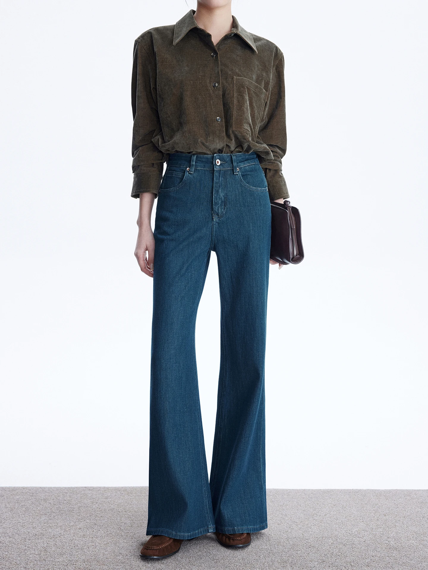 

High Waist Flared Straight Leg Jeans Women's Spring 2026 New Sle Slimming High-End Feel Four-Dimensional Elastic Long Trousers