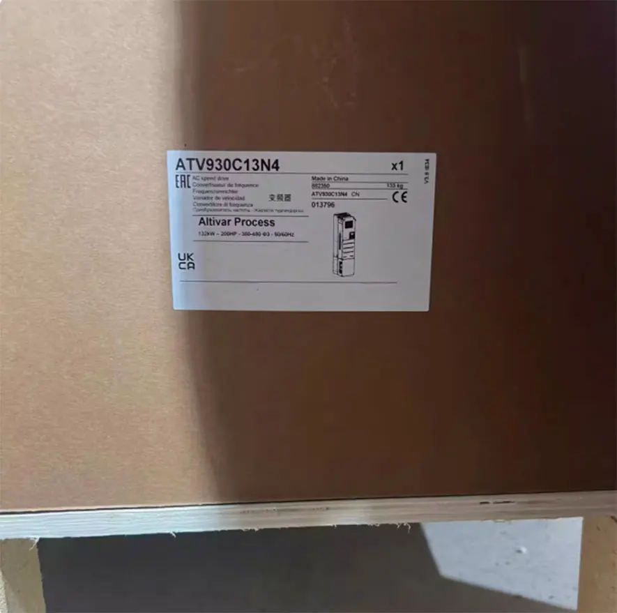 Fabrycznie nowy ATV950D30N4 ATV950D37N4 ATV950D45N4 ATV950D30N4E ATV950D37N4E ATV950D45N4E Roczna gwarancja