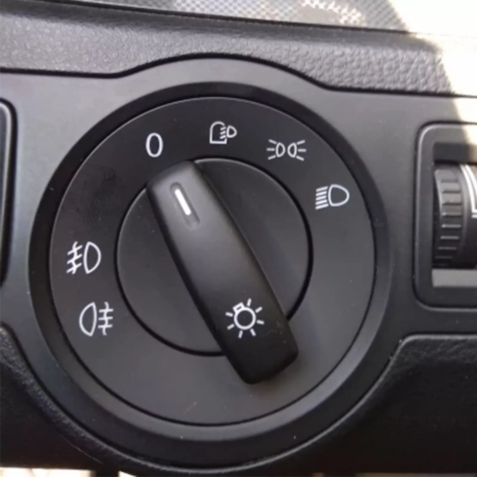 

1pcs Car Headlight Rotary Switch FOR VW CADDY PASSAT JETTA TOURAN GOLF MK5 Compact Headlamp Switch Car Accessory 1K0941431N