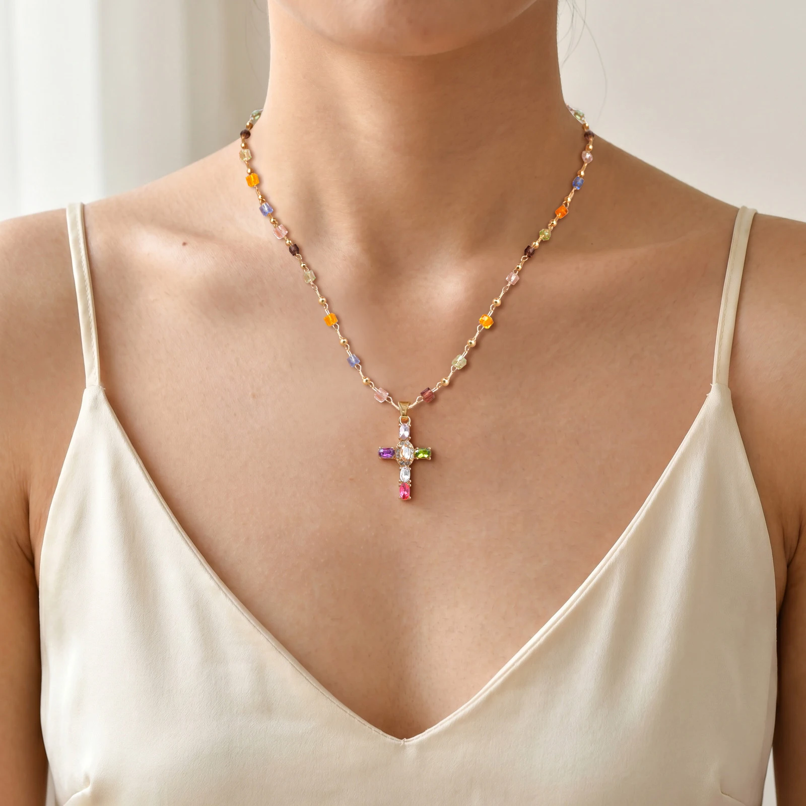 Collier pendentif croix en alliage couleur or PVD AIMH avec zircon CZ pour femme, bijou tendance, cadeau, usage quotidien