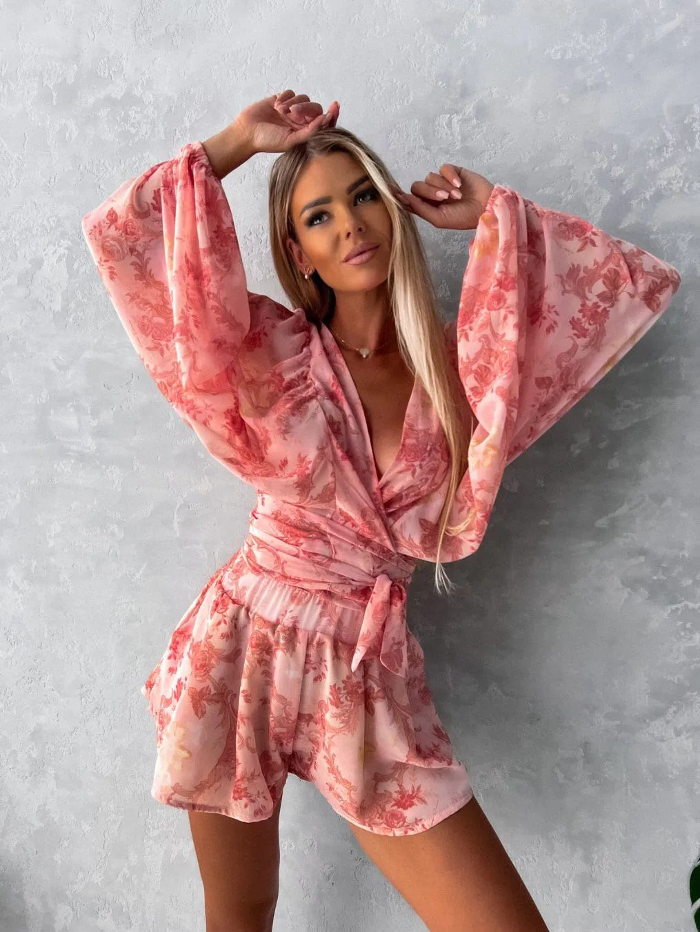 Combinaison imprimée Sexy, décolleté en v profond, Style vacances décontracté, vêtements pour femmes, mode manches chauve-souris, lacets, taille élastique, short
