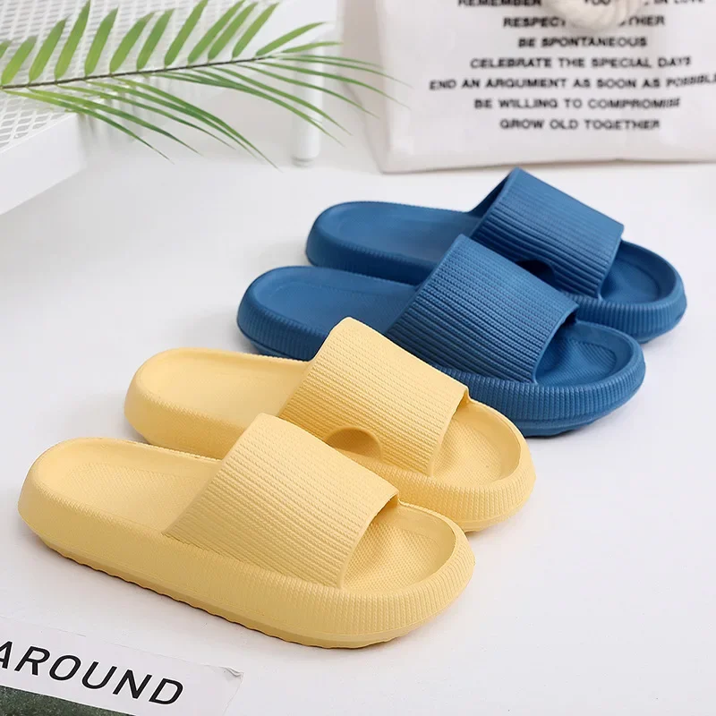 2022 Thick Platform Bathroom Home Slippers Cloud Slippers Women Soft Sole EVA Indoor Slides Sandals Summer Non-slip Flip Flops