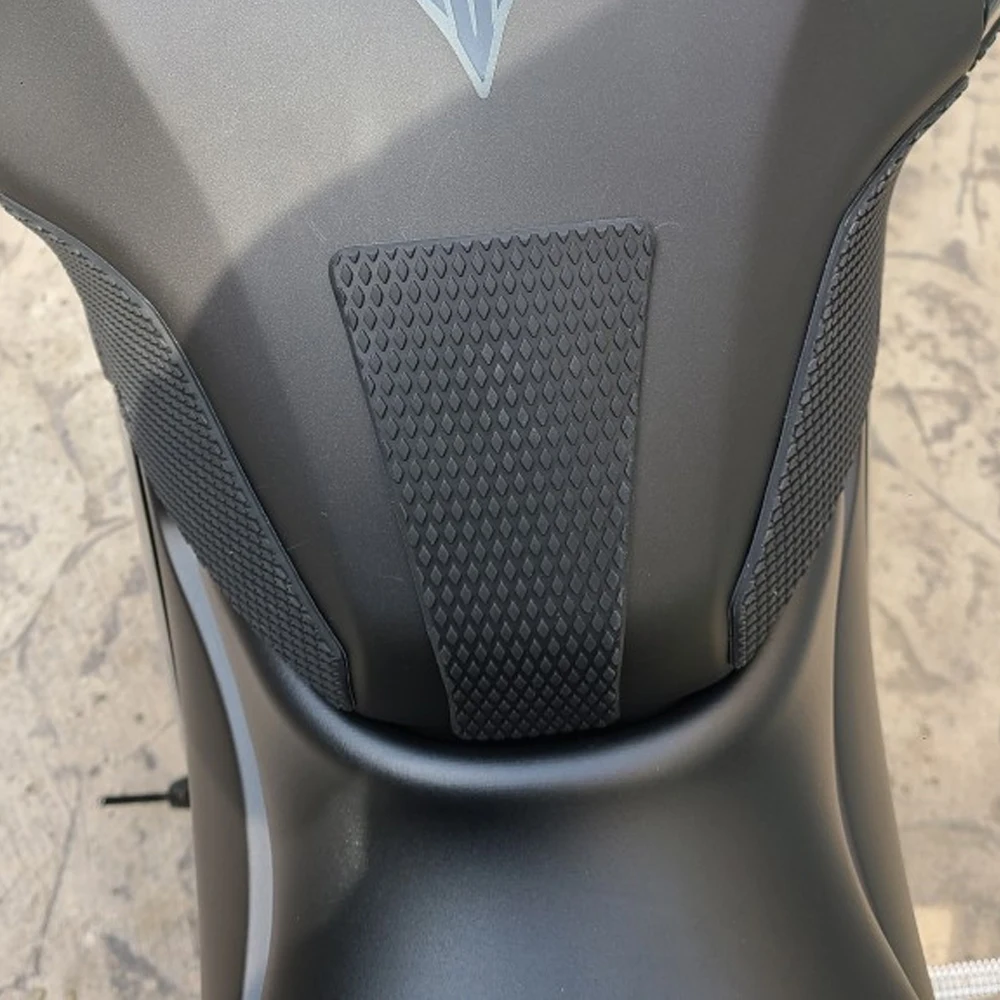 لياماها MT-03 MT03 MT-25 MT25 2020-2021 الجانب خزان الوقود وسادة واقية ملصقات قبضة الركبة وسادة تثبيت لخزان وقود دراجة نارية