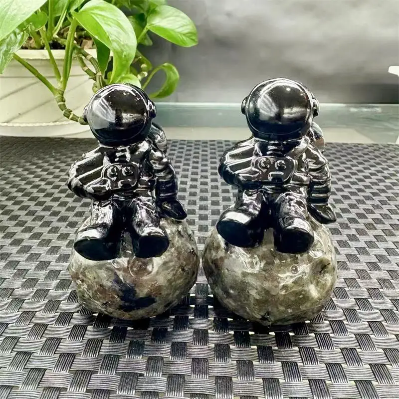 Natural Black Obsidian Astronaut Yooperlite Moon Sphere Carving Statue Healing Energy Gemstone Crafts For Christmas Gift 1pcs