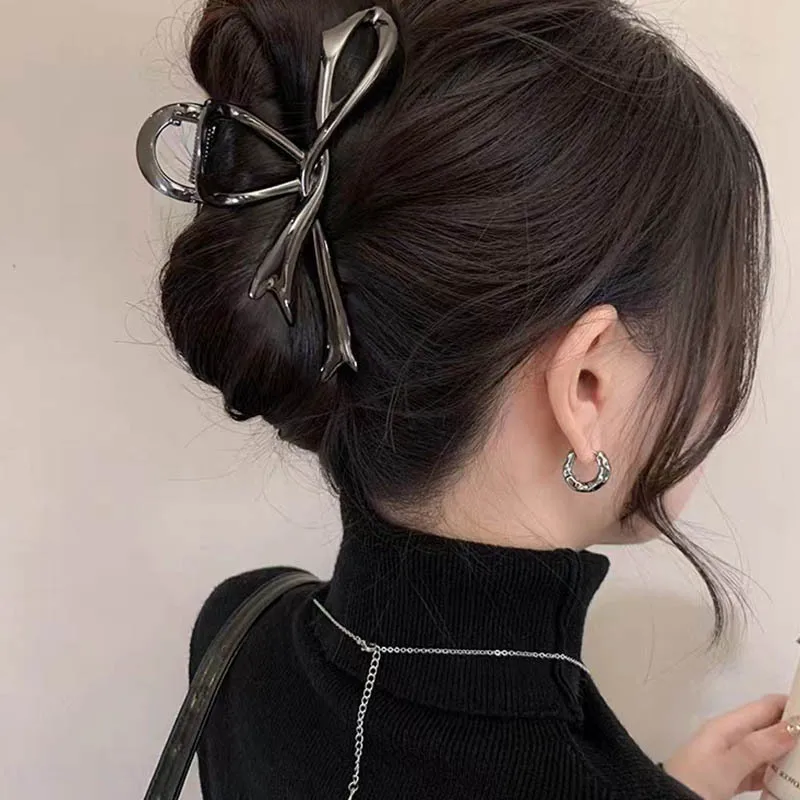 

Bow Metal Hair Claw Clips for Women Gold Silver Geometric Grab Clip Korean Girls Hollow Hairpin Fashion Hair Accessories