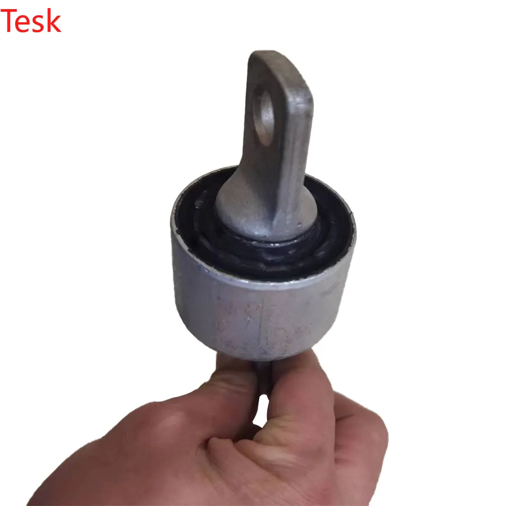 1044343-00-L Control Arm bushing Suitable for Tesla model y model 3 Front lower straight suspension swing arm rubber bushing