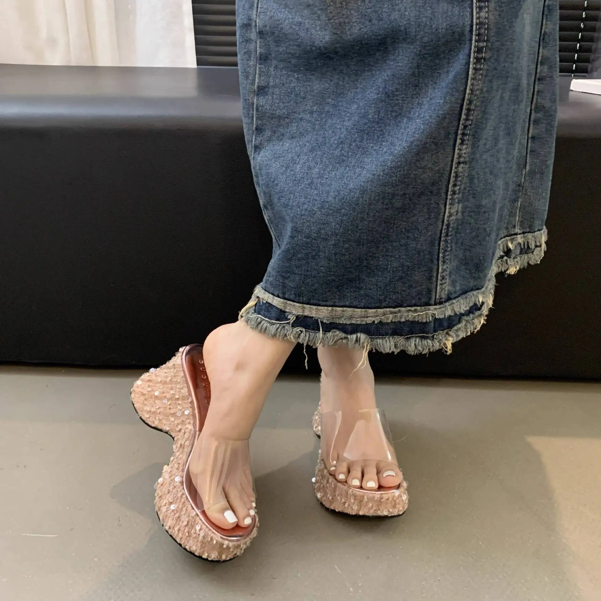 Summer Transparent Belt Slope Heel Slippers for Women New Thick Soled Comfortable Outdoor Beach Sandals Fashion Drag Shoes view 4