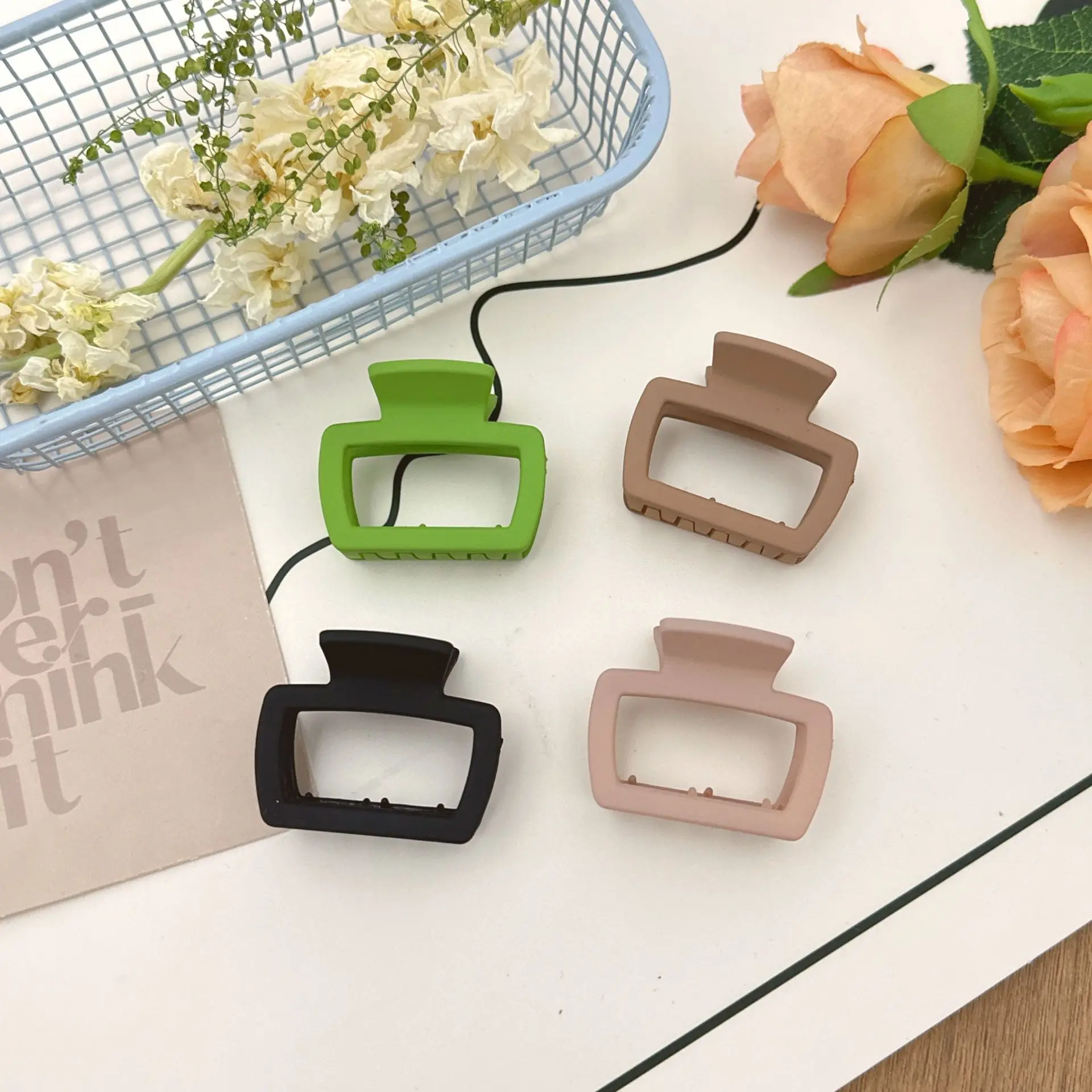 Women's Square Lightweight Hair Claw Clip Fashionable Elegant Hair Accessory Clip Suitable Hair Styling Makeup