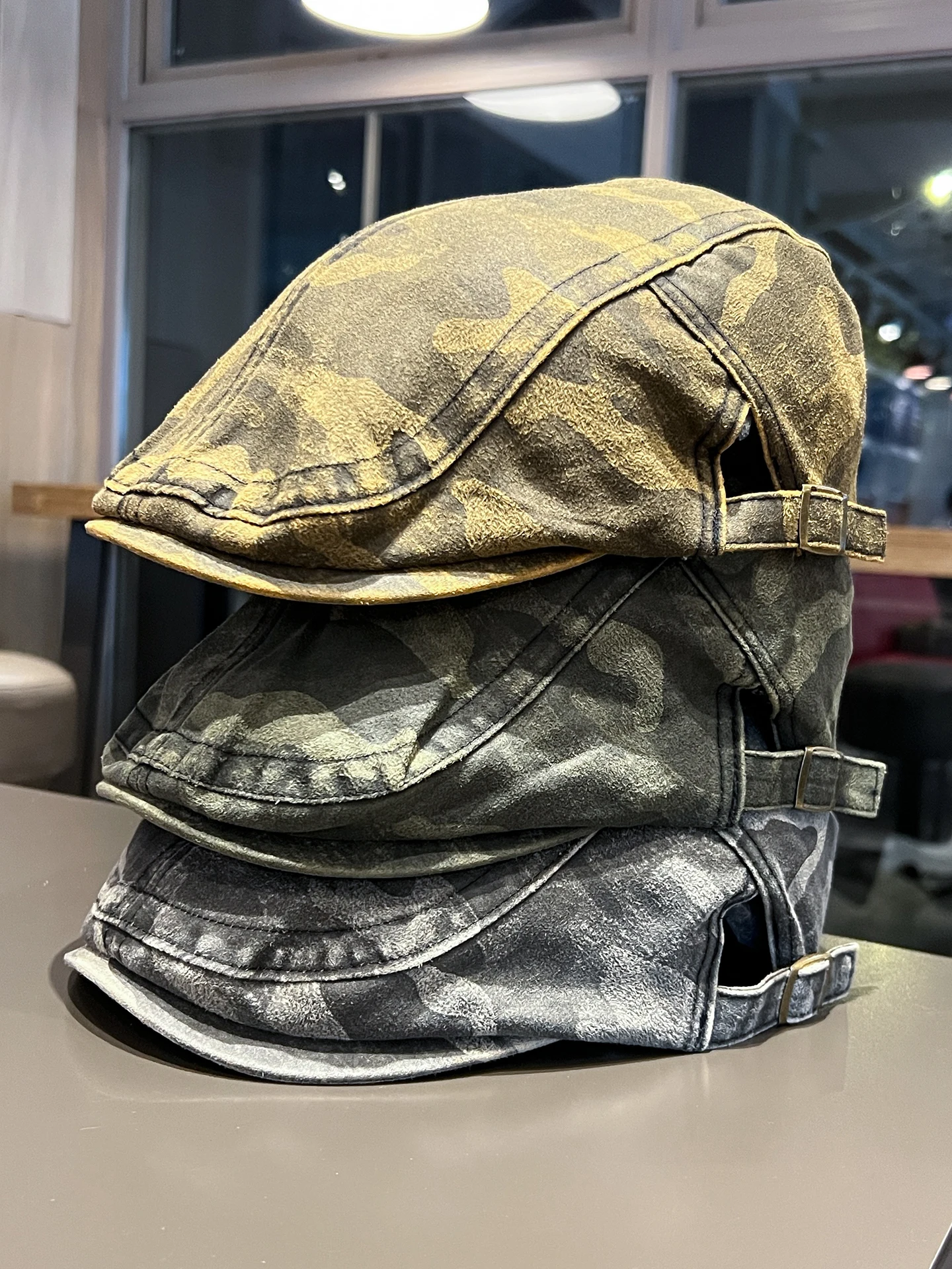 

Vintage Forward Cap Unisex Street Style Reversible Beret Hat Versatile Face Slimming Artist Hat Trendy