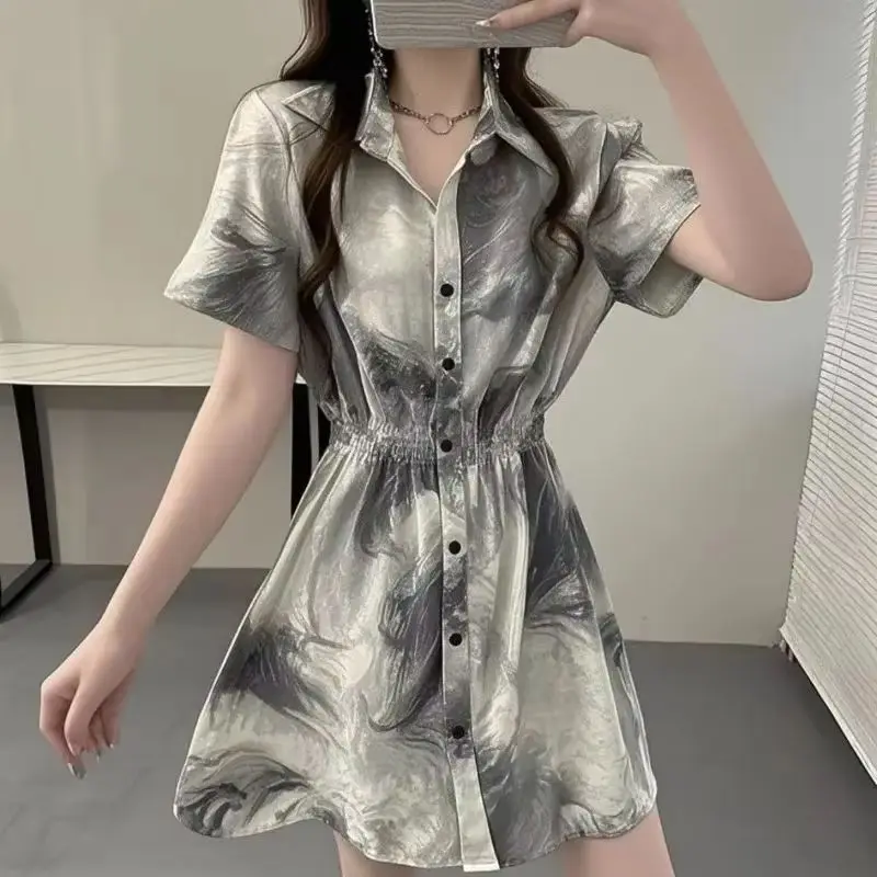 Camicia fredda retrò Elastico in vita Top a maniche corte Camicia con risvolto stampato a cambiamento graduale di nicchia Camicette estive da donna nuove