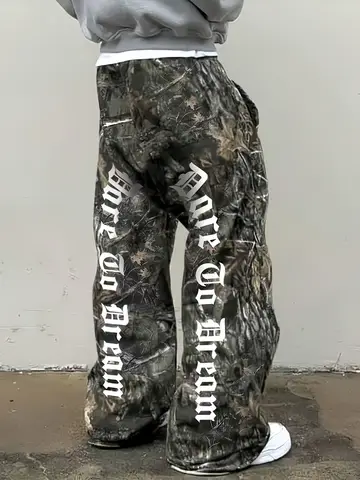 Mens Y2K Camouflage Sports Pants Retro American Leaf Patchwork Print Design with Pockets Essential Fall Winter Casual Wear