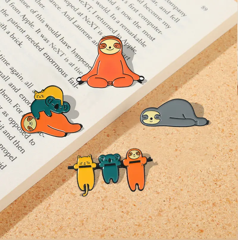 Pin esmaltado de animales perezosos para niños, insignia de Koala y gato, broche de solapa, pantalones vaqueros, bolsa de camisa, regalo de joyería de dibujos animados, lindo perezoso divertido