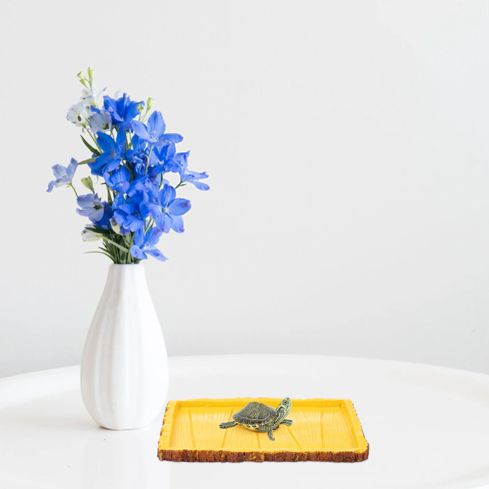 

1pc Tortoise Food Container Yellow Reptile Feeding Bowl Easy Clean Rim Prevent Escape Lifelike Decorative Water Dish For