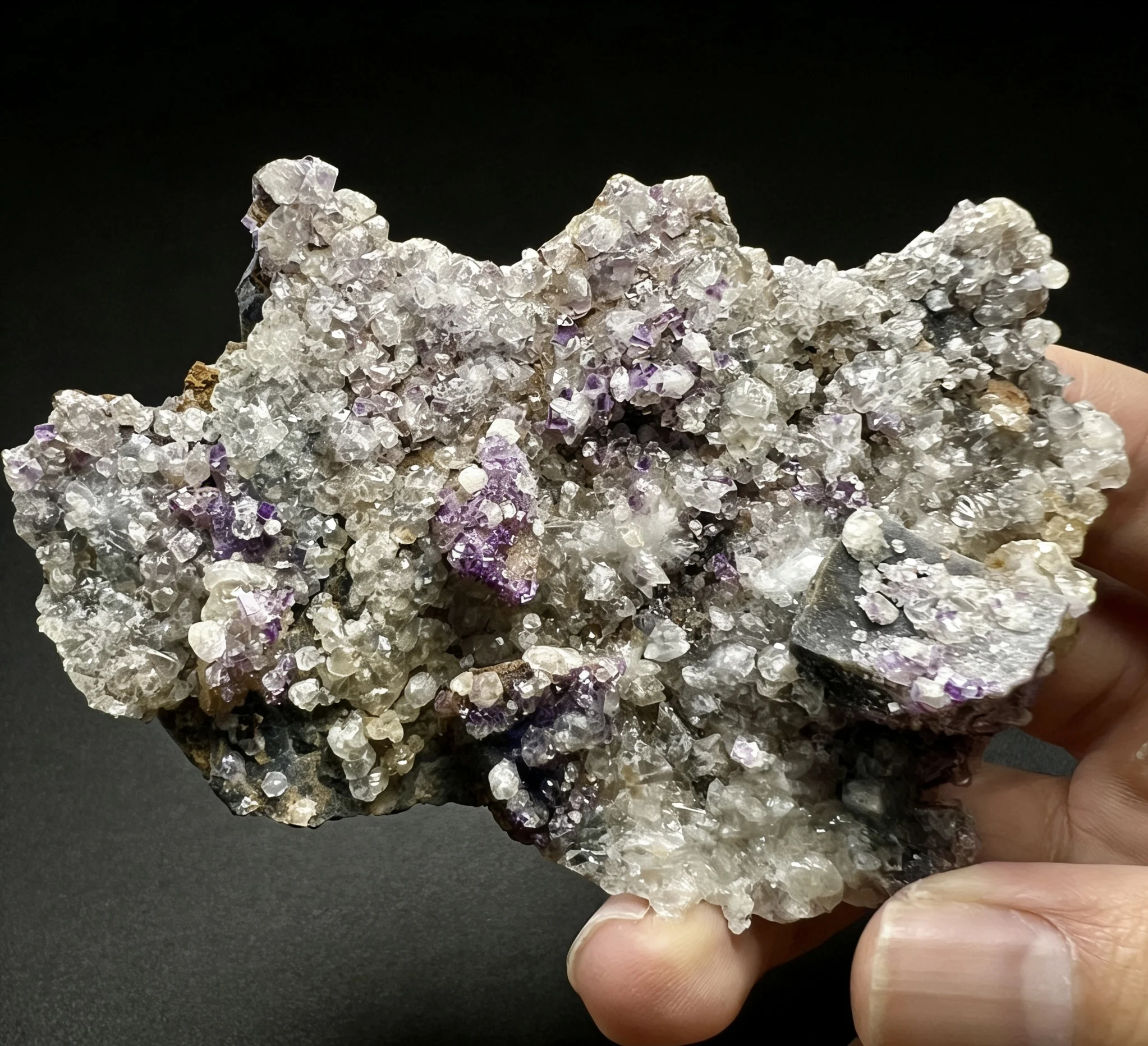 Selected natural yttrium fluorite coexisting mineral rough crystal specimen from Guizhou, China, for ornamental and collection p