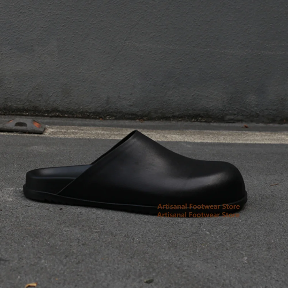 

Flat Mules Slippers for Men Round Toe Slip On Beach Shoes Casual Designer Brand Leather Shoes Summer Thick-Soled Slippers
