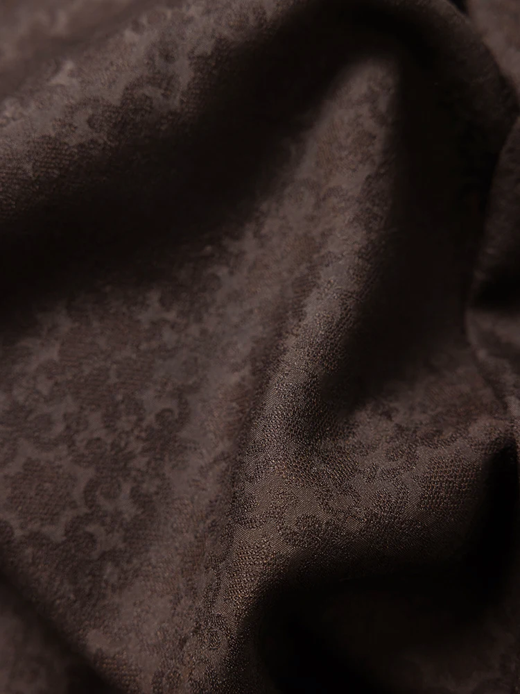 فستان صيفي أنيق للسيدات لعام 2025 بتصميم جديد أرجواني أحمر 100% من حرير التوت الطبيعي أغنية بروكيد مطبوعة بأكمام قصيرة