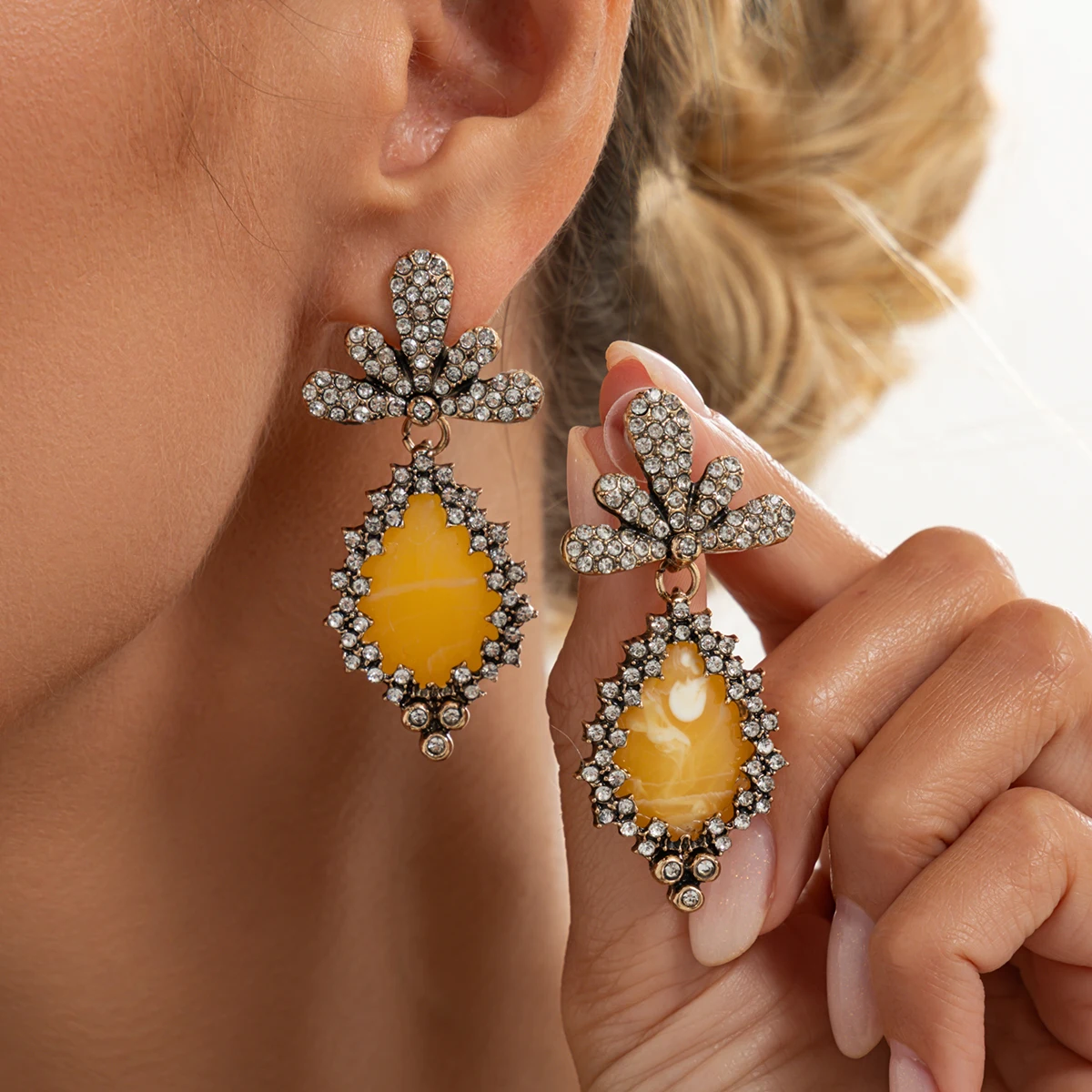 IngeSight.Z Retro Irregular Geometry Acrylic Drop Earrings Women Elegant Inlay Rhinestone Metal Pendant Earrings Party Jewelry