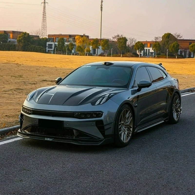 Race-Spec Forzeekr …